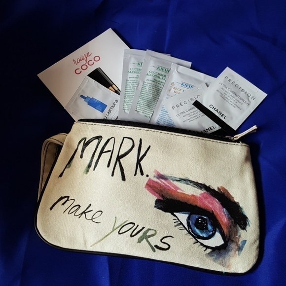 MAKEUP bag with few samples. - Picture 6 of 6